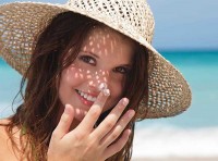 Top 10 kem chống nắng cho da nhạy cảm được dùng nhiều nhất